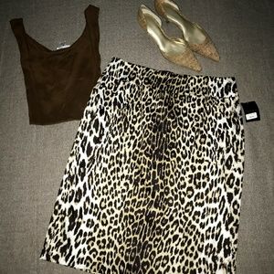 Dark Brown Leopard print Size 8 skirt